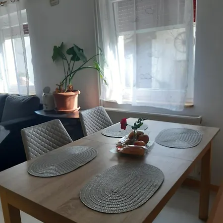 Trnovo Ob Soci Kuhala *