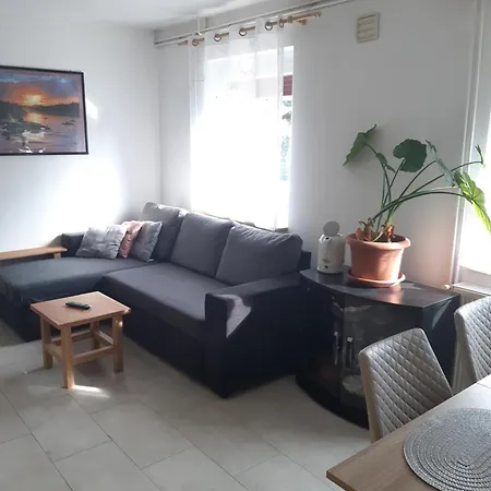 Trnovo Ob Soci Kuhala *